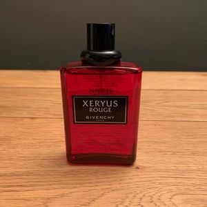 Givenchy Xerus rouge